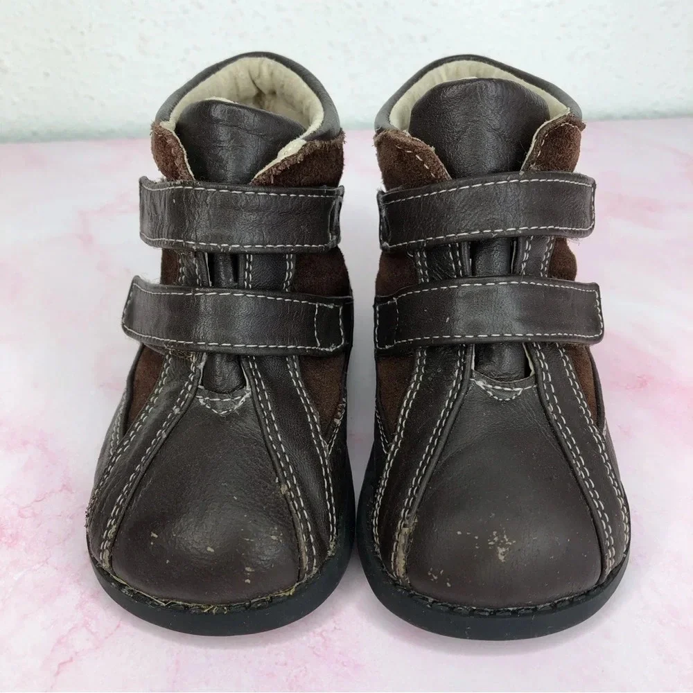 See‎ Kai Run boots Rocky brown suede size 6 infant